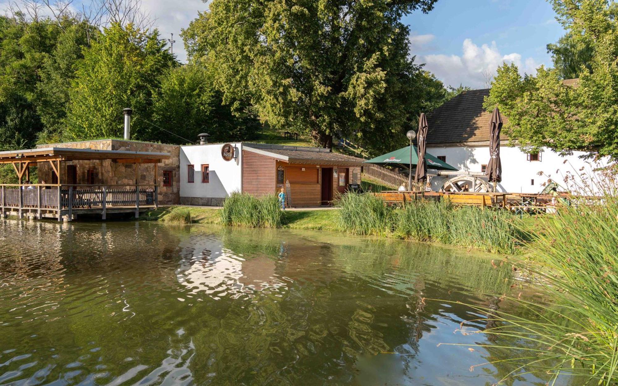 Hotel U Tri Volu Lysice Zewnętrze zdjęcie