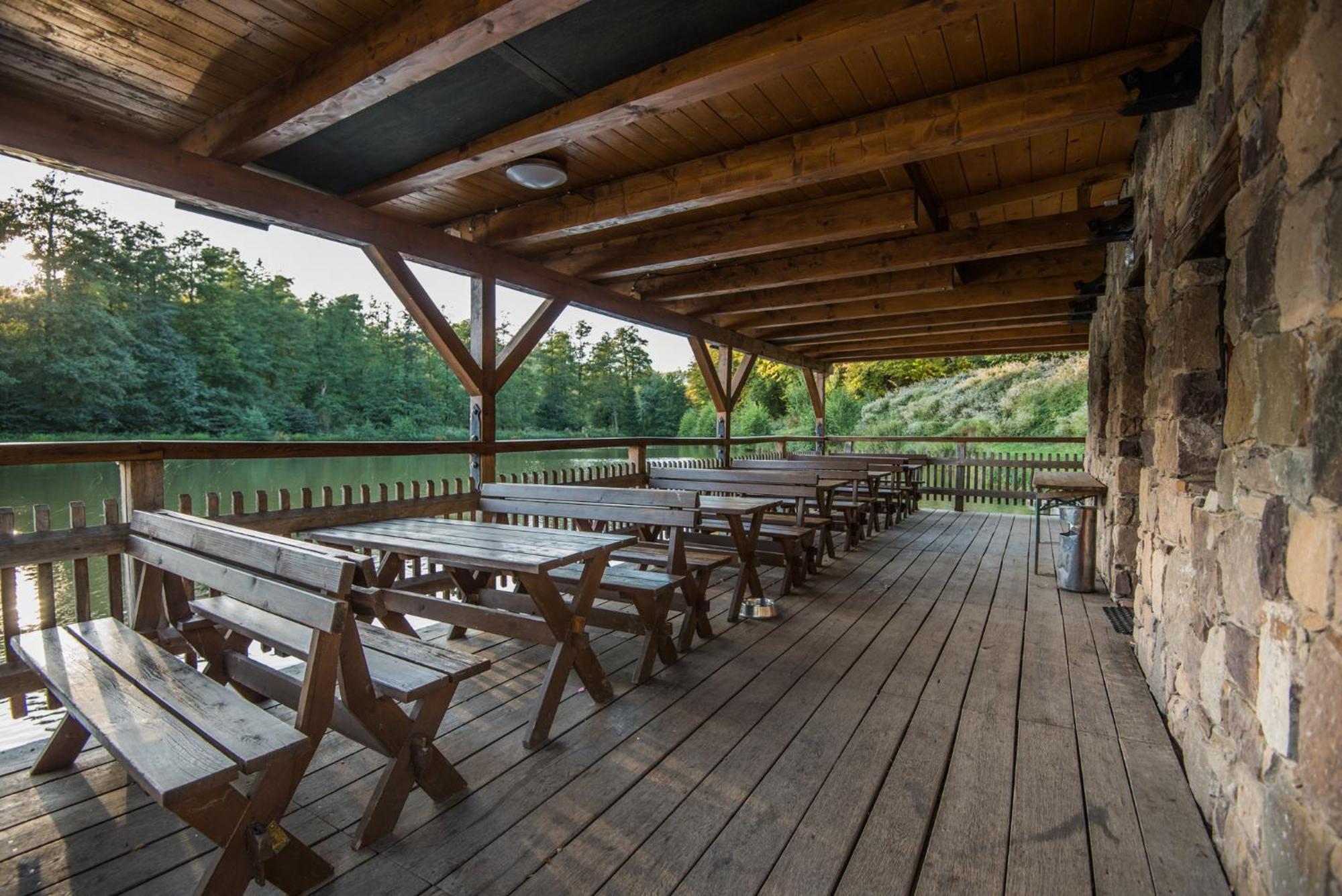 Hotel U Tri Volu Lysice Zewnętrze zdjęcie